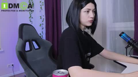 Snapshot of queenofwandss chatting on 16, 4, 2026 follow my new insta online show from 16, 4, 2026