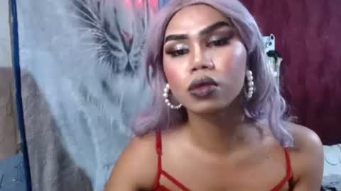 queenpinayebony_xx online show from 5, 4, 2026
