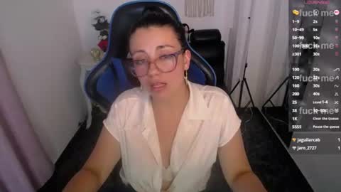 Snapshot of queenrose94 chatting on 11, 6, 2026 queenrose94 online show from 11, 6, 2026