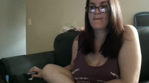 Snapshot of queenskull870 chatting on 28, 9, 2025 queenskull870 online show from 28, 9, 2025