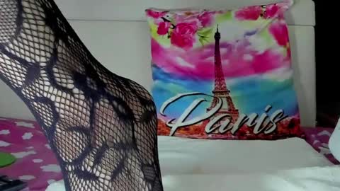 Snapshot of queenx_squirt chatting on 1, 5, 2026 ZAFIRO online show from 1, 5, 2026