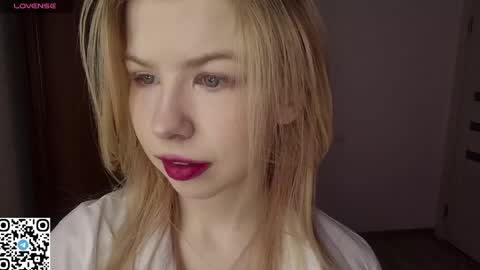 Snapshot of quennabrucker chatting on 30, 4, 2026 Tate online show from 30, 4, 2026