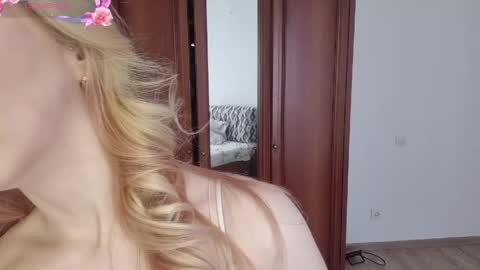Snapshot of quennabrucker chatting on 3, 6, 2026 Tate online show from 3, 6, 2026