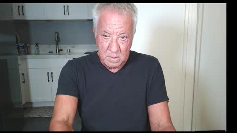 Snapshot of quest_one chatting on 10, 10, 2025 Jim online show from 10, 10, 2025