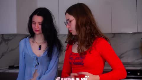 Snapshot of quyenkjos chatting on 18, 12, 2025 Alice online show from 18, 12, 2025