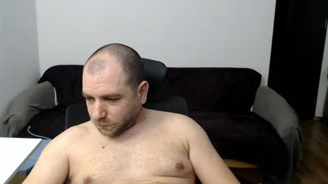 R0bila online show from 7, 4, 2026