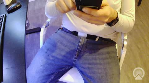 Snapshot of r27822204 chatting on 2, 4, 2026 r2424 online show from 2, 4, 2026