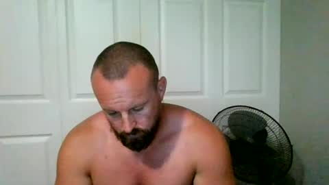 r_shackleford15 online show from 5, 7, 2026
