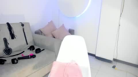 RACHEL ES online show from 23, 1, 2025