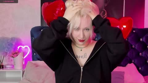 Snapshot of rachelcart chatting on 5, 2, 2025 RachelCart online show from 5, 2, 2025