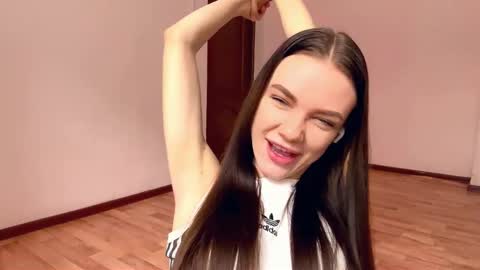 Snapshot of rachelpoisso chatting on 5, 11, 2025 Rachel online show from 5, 11, 2025