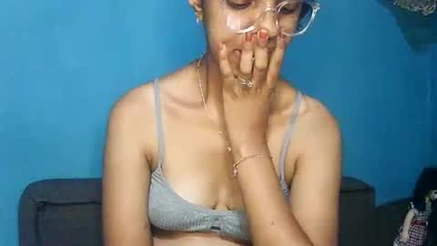 RachelShiny online show from 12, 4, 2026