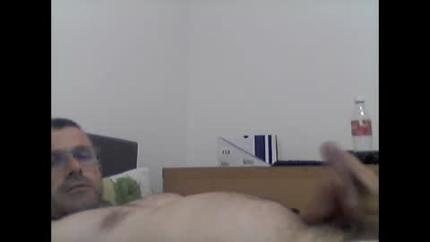 Snapshot of rade1984 chatting on 8, 6, 2026 rade1984 online show from 8, 6, 2026