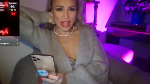 Snapshot of radmila_star chatting on 10, 12, 2024 Radmila Star online show from 10, 12, 2024