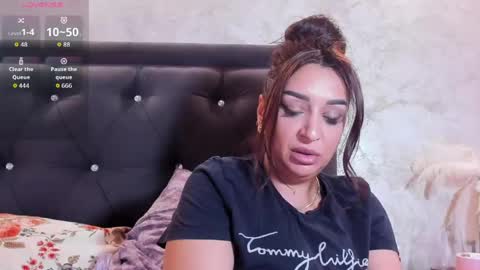 Snapshot of raelledarkstar chatting on 17, 4, 2026 raelledarkstar online show from 17, 4, 2026