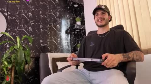 R A F A E L online show from 31, 1, 2026