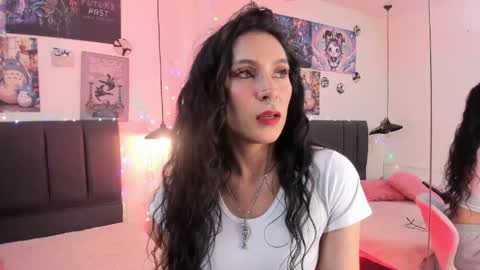 Snapshot of raia_ chatting on 15, 5, 2026 Raia online show from 15, 5, 2026