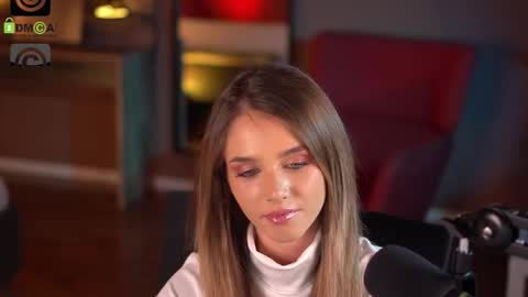 Snapshot of raisadoll chatting on 4, 10, 2025 Raisa online show from 4, 10, 2025