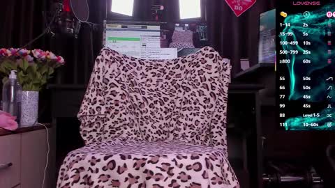 Snapshot of raissa_sky26 chatting on 16, 3, 2026 Laura online show from 16, 3, 2026