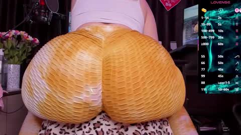 Snapshot of raissa_sky26 chatting on 20, 3, 2026 Laura online show from 20, 3, 2026