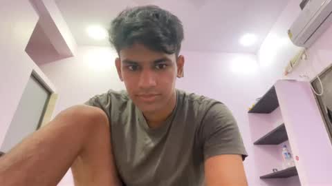 Snapshot of raju_smith chatting on 28, 9, 2025 raju_smith online show from 28, 9, 2025