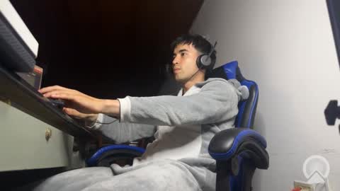 Snapshot of rakhubs chatting on 15, 2, 2026 Enzo online show from 15, 2, 2026