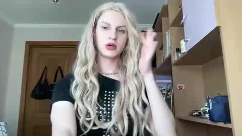 Snapshot of ranya_may chatting on 17, 4, 2026 Ranya online show from 17, 4, 2026