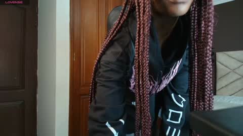 Raquel online show from 30, 1, 2025