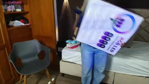 Raquel online show from 15, 10, 2025