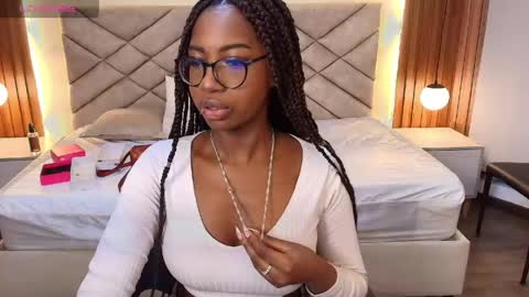 Raquel online show from 16, 4, 2026