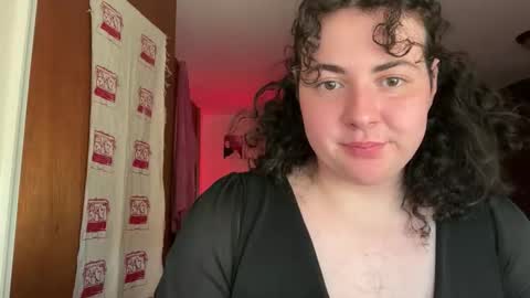 Snapshot of raspberrytommy chatting on 16, 12, 2025 Tommy online show from 16, 12, 2025