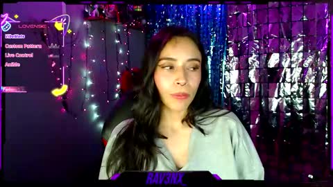   online show from 4, 12, 2025