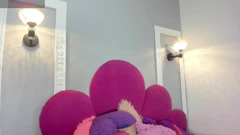 Snapshot of raven_loove chatting on 26, 5, 2026 raven_loove online show from 26, 5, 2026
