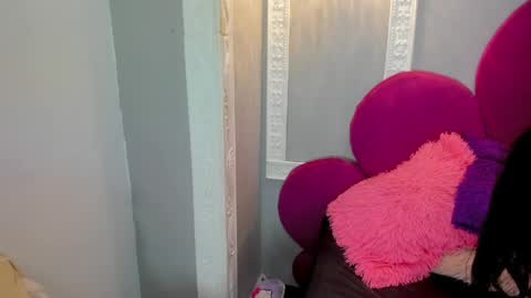 Snapshot of raven_loove chatting on 9, 6, 2026 raven_loove online show from 9, 6, 2026