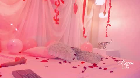 Snapshot of raven_luxx chatting on 15, 2, 2026 RAVEN online show from 15, 2, 2026