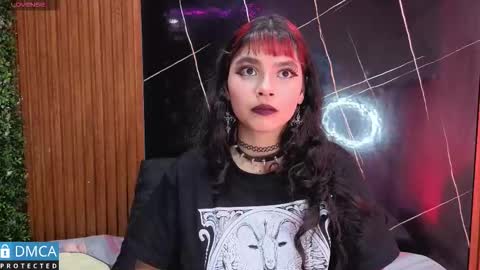 raven_rox_ online show from 14, 11, 2025