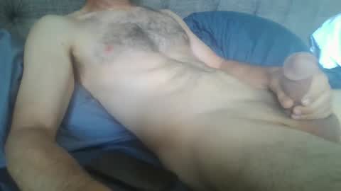 Snapshot of ravenscock chatting on 21, 4, 2026 HotMAGNUMdad online show from 21, 4, 2026