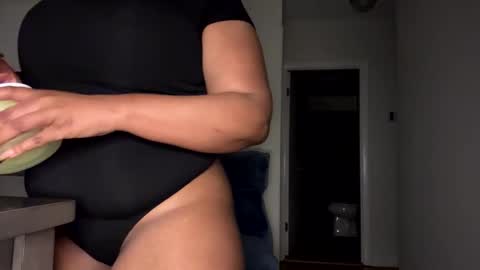 Snapshot of raventhebigbodybitch chatting on 19, 2, 2025 raventhebigbodybitch online show from 19, 2, 2025