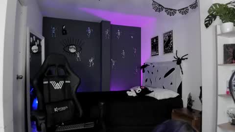 Raven Witch online show from 18, 11, 2025