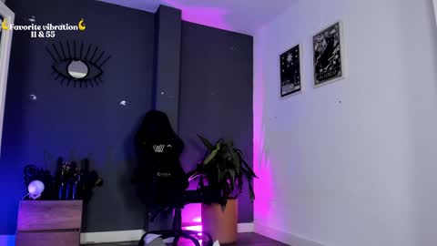 Raven Witch online show from 16, 4, 2026