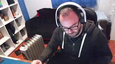 ravingr3d3 online show from 16, 12, 2025