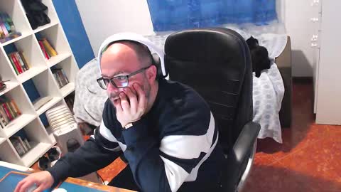 ravingr3d3 online show from 9, 2, 2026