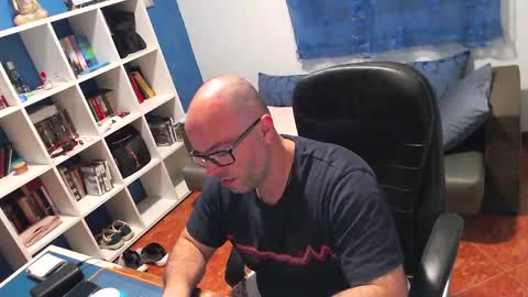 Snapshot of ravingr3d3 chatting on 26, 4, 2026 ravingr3d3 online show from 26, 4, 2026