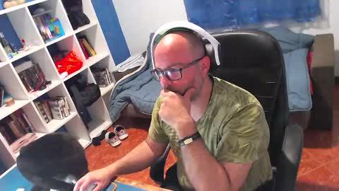 Snapshot of ravingr3d3 chatting on 4, 5, 2026 ravingr3d3 online show from 4, 5, 2026