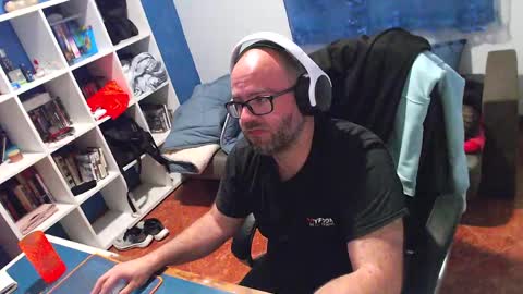 Snapshot of ravingr3d3 chatting on 9, 5, 2026 ravingr3d3 online show from 9, 5, 2026