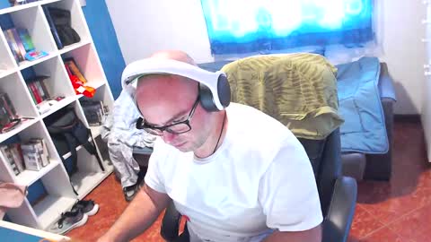 Snapshot of ravingr3d3 chatting on 20, 5, 2026 ravingr3d3 online show from 20, 5, 2026