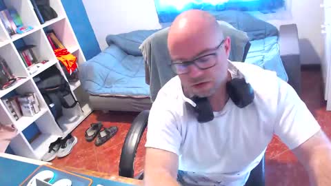 Snapshot of ravingr3d3 chatting on 22, 5, 2026 ravingr3d3 online show from 22, 5, 2026