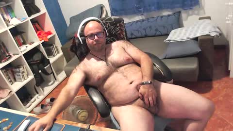 Snapshot of ravingr3d3 chatting on 25, 5, 2026 ravingr3d3 online show from 25, 5, 2026