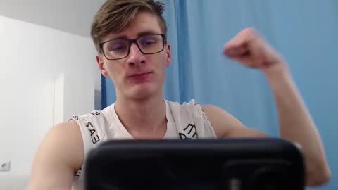 Snapshot of ray_booy chatting on 13, 10, 2025 Ray Booy online show from 13, 10, 2025