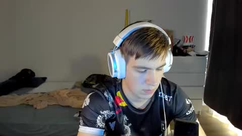 Snapshot of ray_hill chatting on 17, 9, 2025 Ray online show from 17, 9, 2025